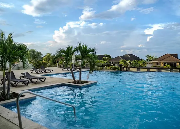 Apartamento In Ochi Rios Coconut Avenue *
